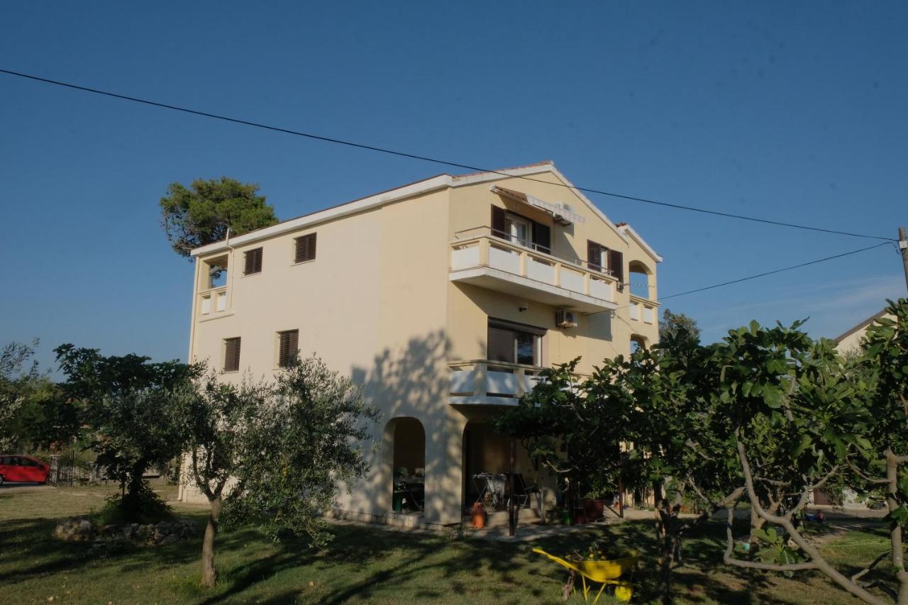 Apartmani Bosiljka Nin Esterno foto